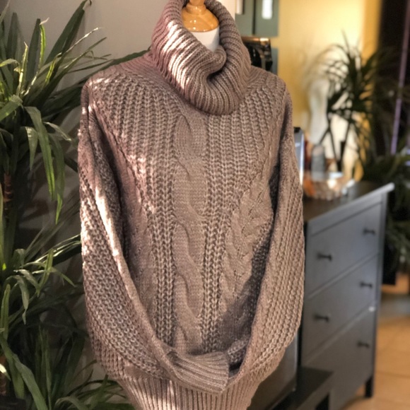 Sweater - Picture 3 of 3